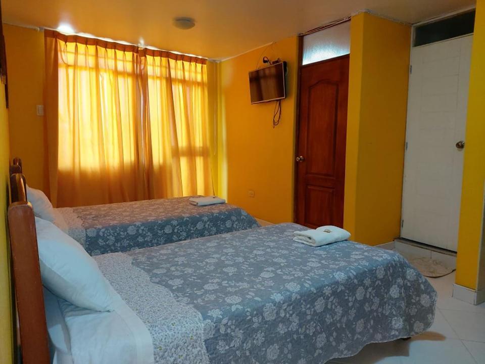 Hotel Y Restaurante Roma Ика Екстериор снимка